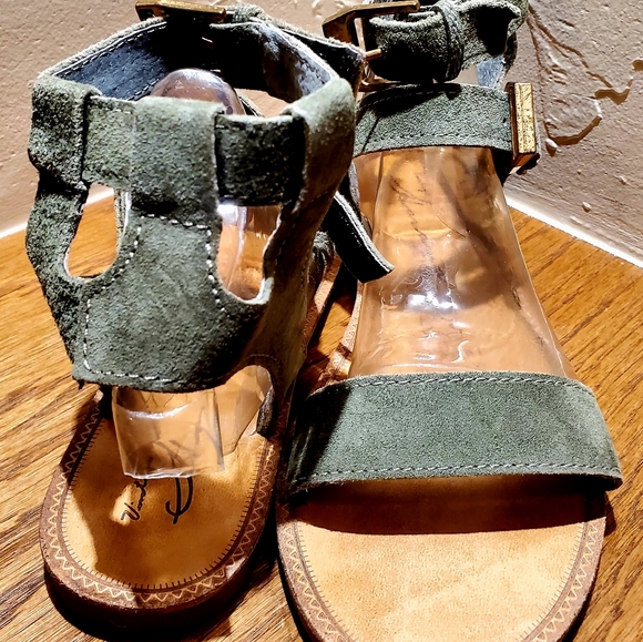 Army Green Suede Vintage Havana 1954 Gladiator Sandals Size 8.5 - Picture 4 of 5
